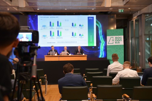 ENE_9064.JPG ENE_9064.JPG